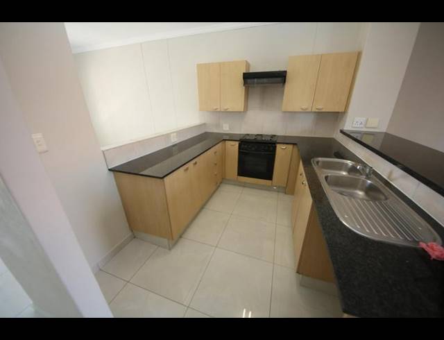 2 BEDROOM PROPERTY TO RENT IN SANDTON CBD